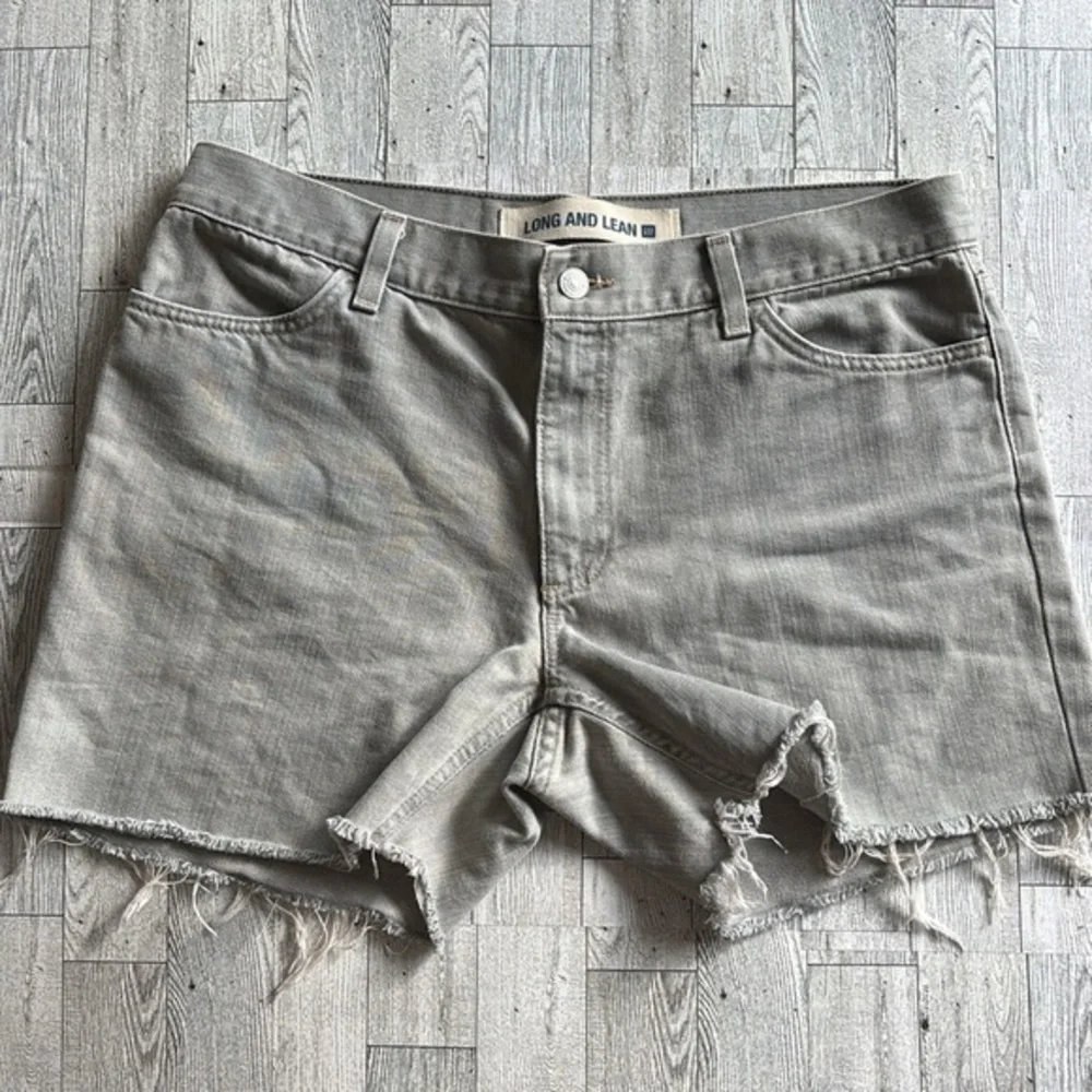 Gap Vintage Shorts Gray Denim cutoff Long Lean Jean‎ Frayed Hem sz 12 made USA
